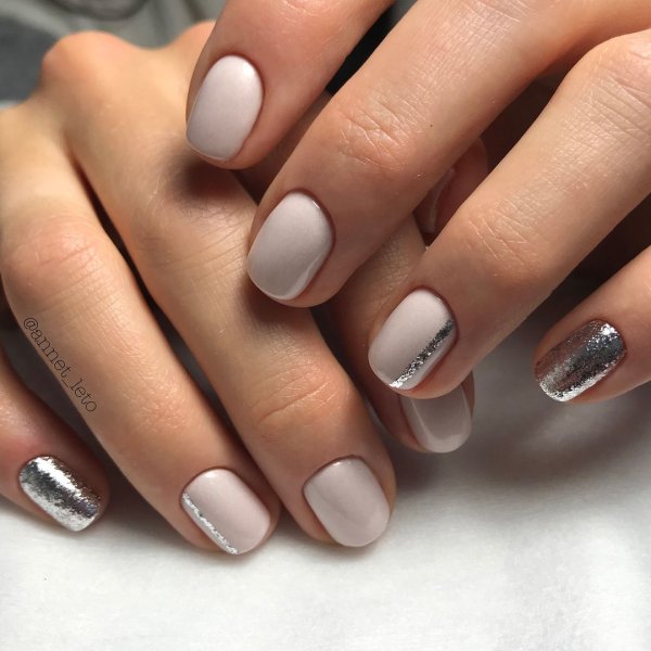 Ногти короткие