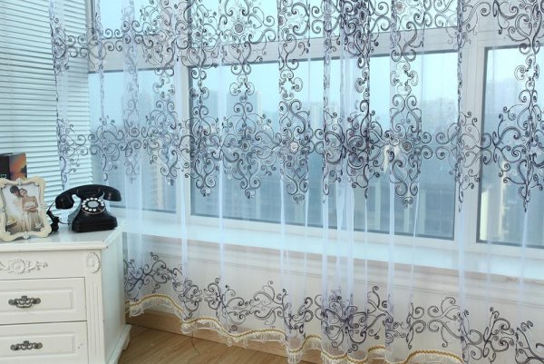 Красивая модная тюль на окна
