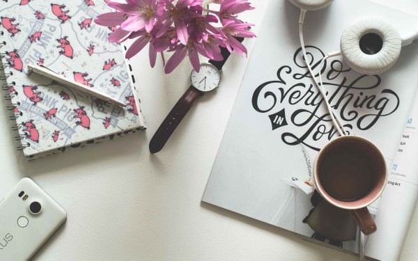 Красивый блокнот на столе