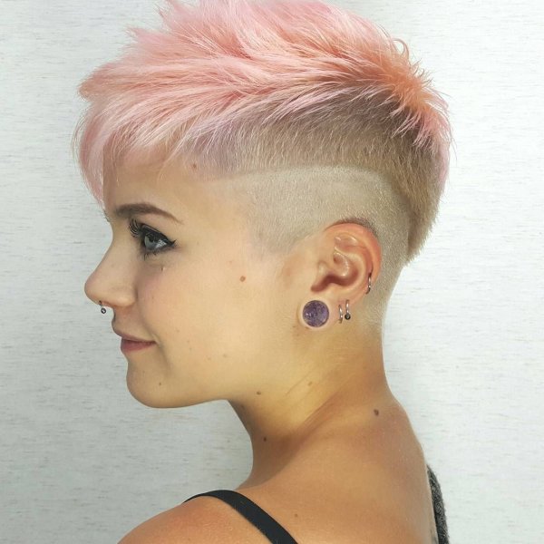 Стрижки с выбритым затылком женские