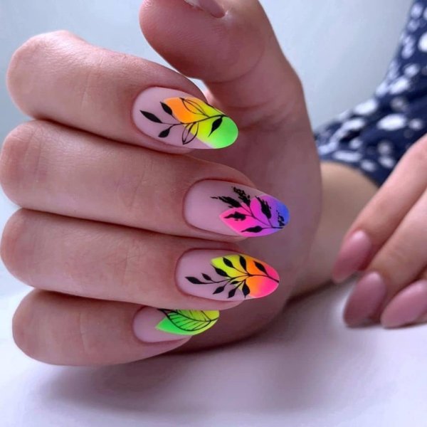 Летний маникюр