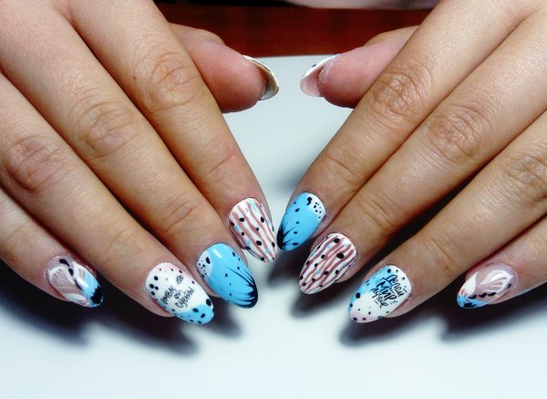 Красивые ногти абстракция