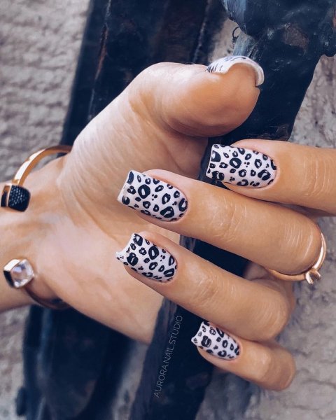 Леопардовый френч Кайли Дженнер