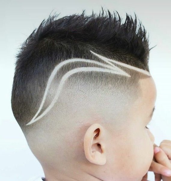 Стрижка со стрелками для мальчиков