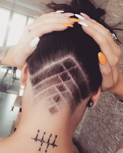 Выбритый затылок узоры
