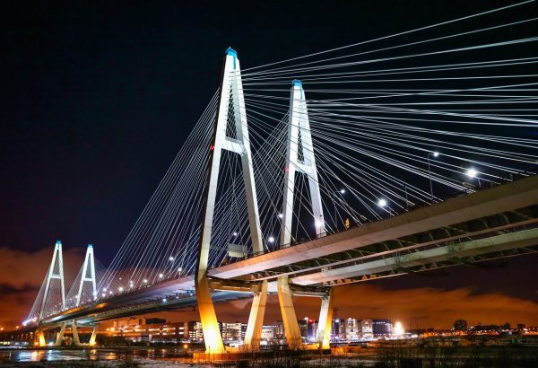 Большой Обуховский мост в Санкт-Петербурге