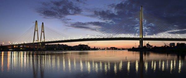 Вантовый мост через Петровский фарватер