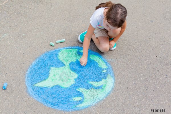 Рисование разноцветными мелками