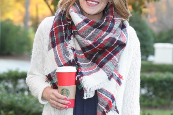 Стильный шарф женский