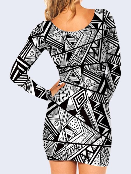 Платье с геометрическим рисунком