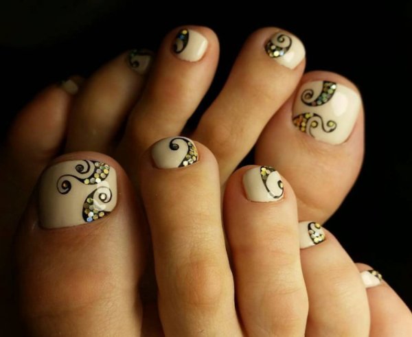 Узоры на ногтях ног