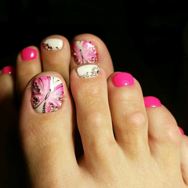 Педикюр с рисунком