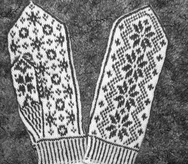 Вязание варежек спицами для женщин с описанием