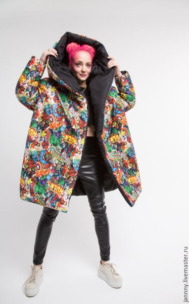 Яркий пуховик