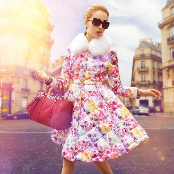 Пуховик с цветочным принтом