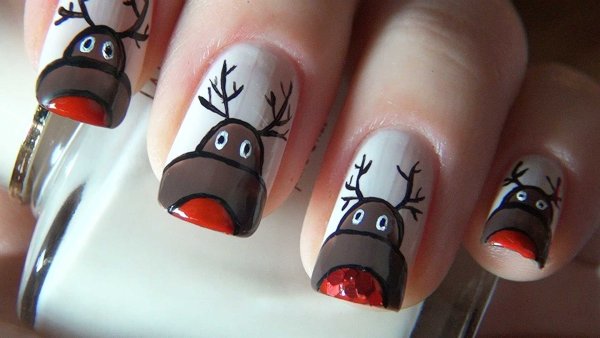 Новогодний маникюр солненем