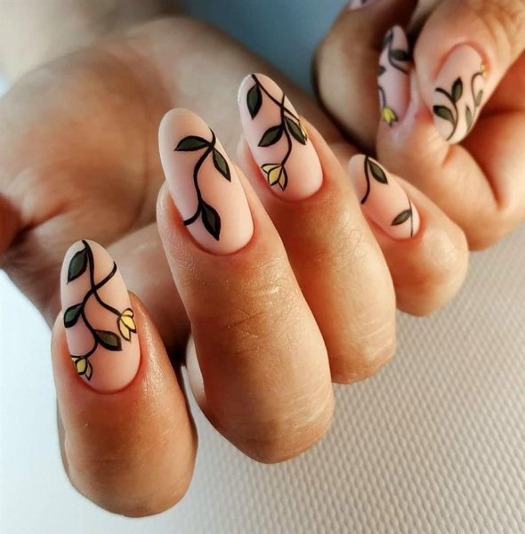 Красивые яркие ногти