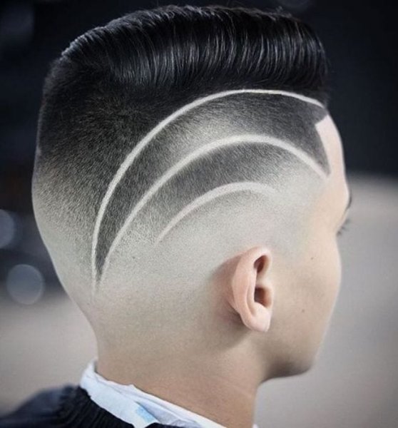 Выстриги для мальчиков на голове Бэтмен