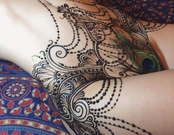 Роспись хной на теле