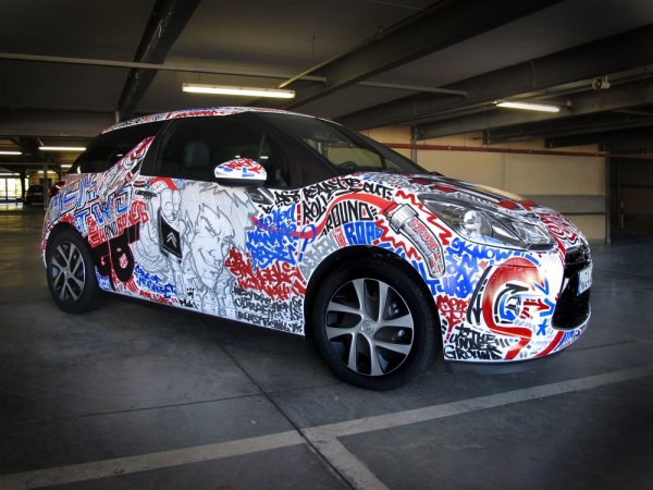 Машина Разрисованная маркером