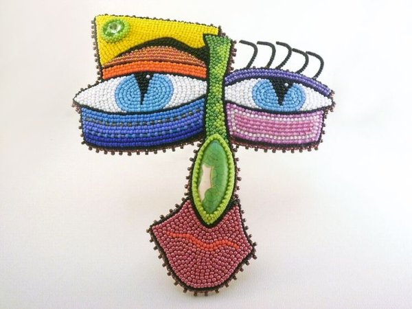 Брошь аппликация бисер