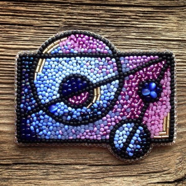 Геометрические броши из бисера