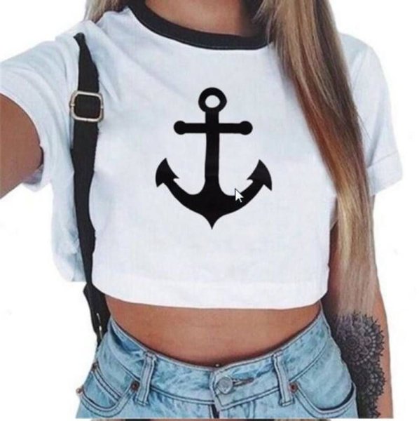 Короткие футболки для девушек