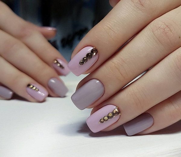 Маникюр на короткие квадратные ногти