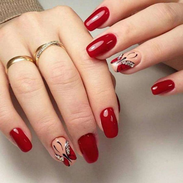 Шикарный красный маникюр