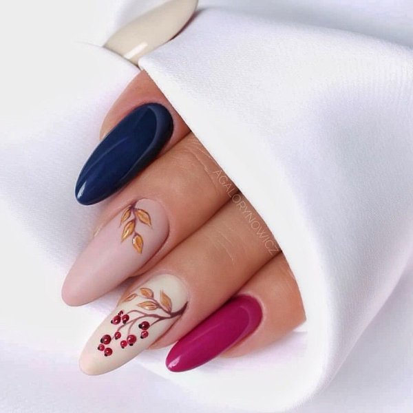 Маникюр бабочки на ногтях