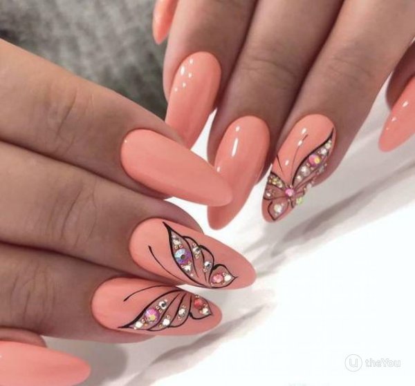 Ногти заостренный миндаль 2021