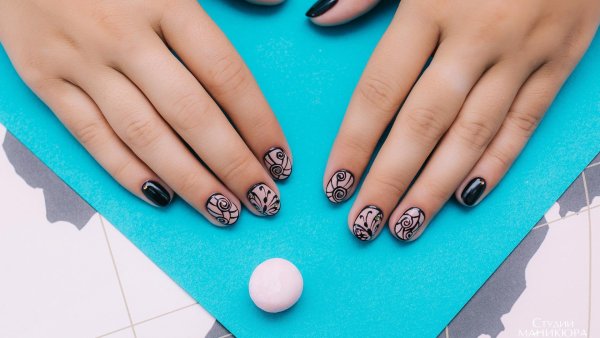 Весенний маникюр