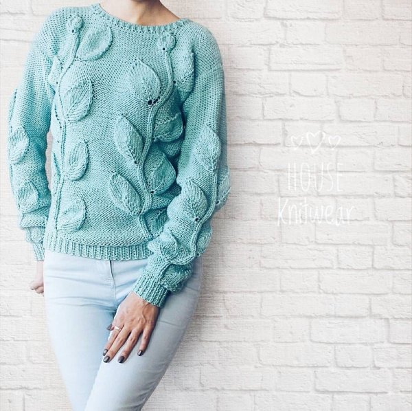 Свитер с листиками