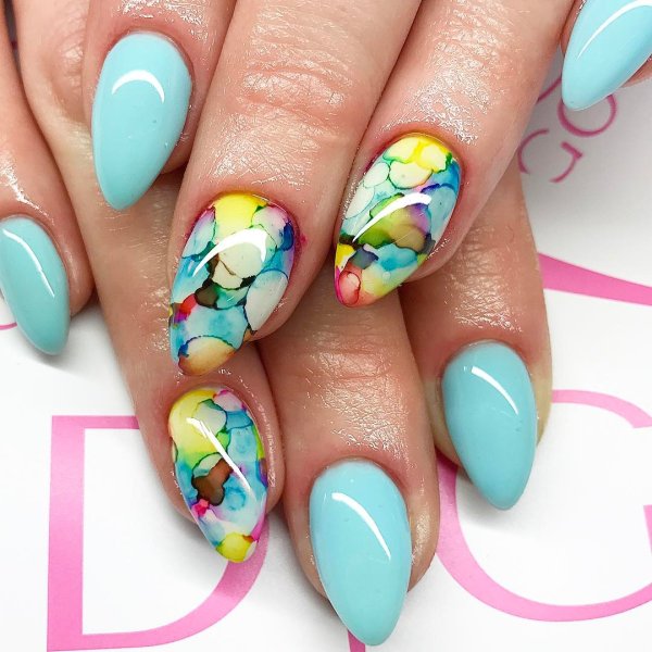 Ногти яркие летние