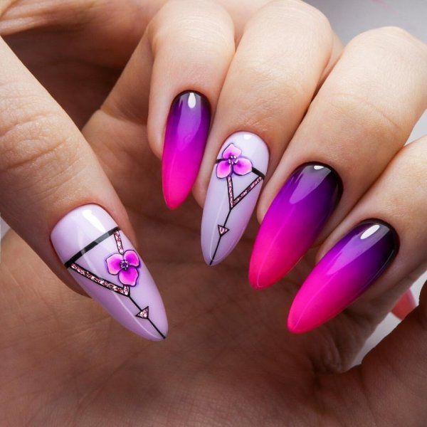 Яркие длинные ногти