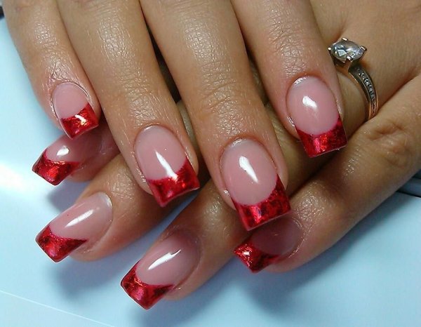 Маникюр красный френч