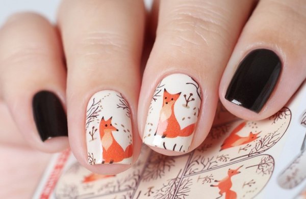 Осенний маникюр с листьями