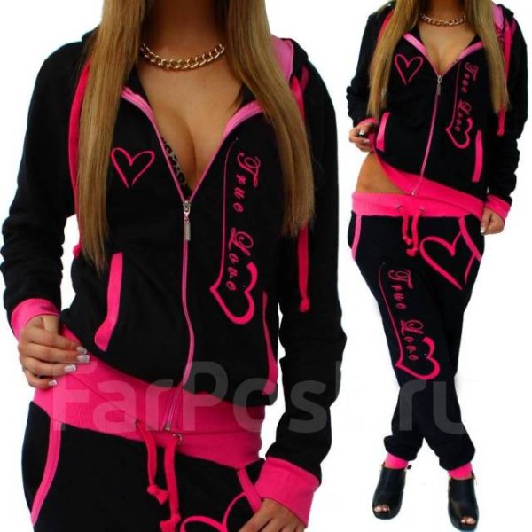 Девушка в спортивном костюме