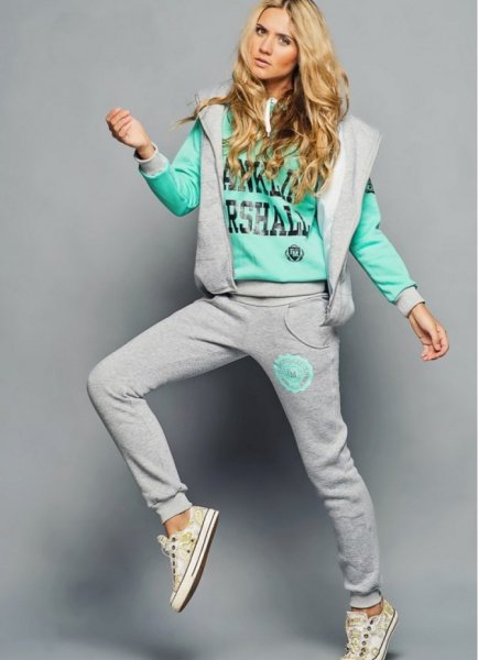 Спортивный костюм