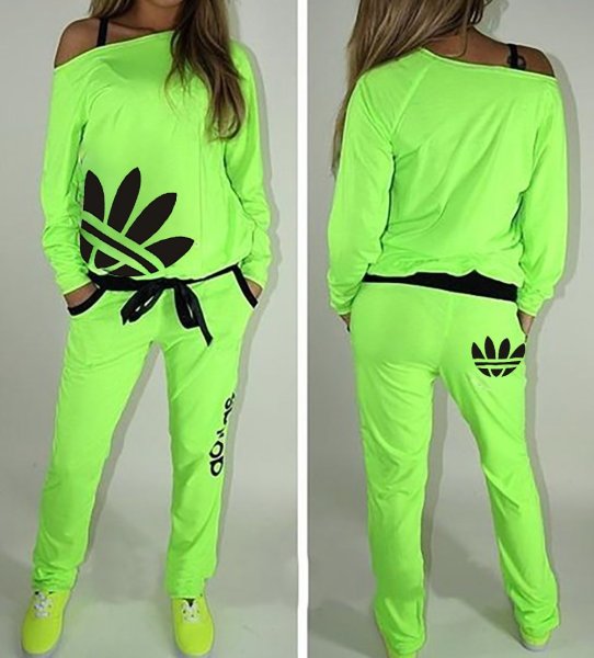 Спортивный костюм