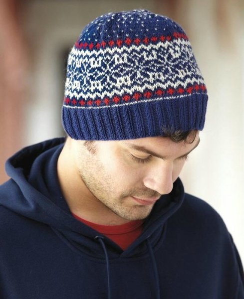 Мужские вязаные шапки с орнаментом