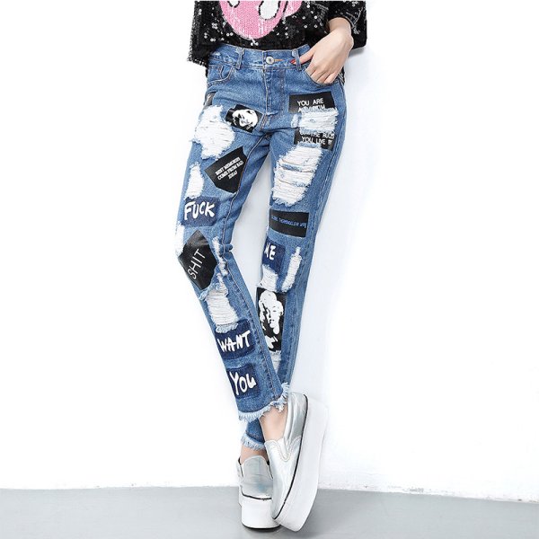 Модные джинсы с принтом