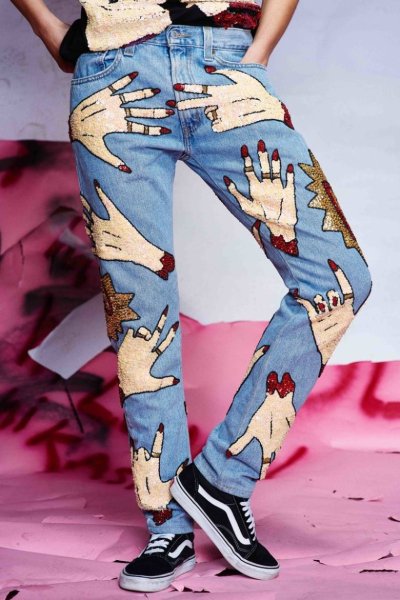 Разукрашенные джинсы