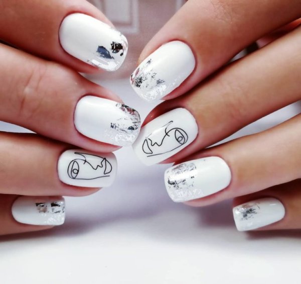 Белый маникюр с узорами