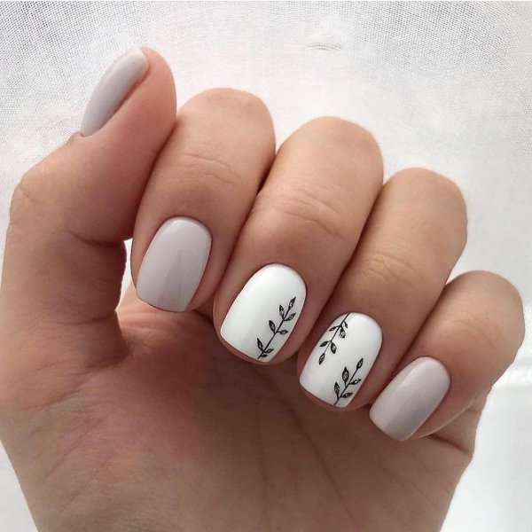 Маникюр белый с рисунком