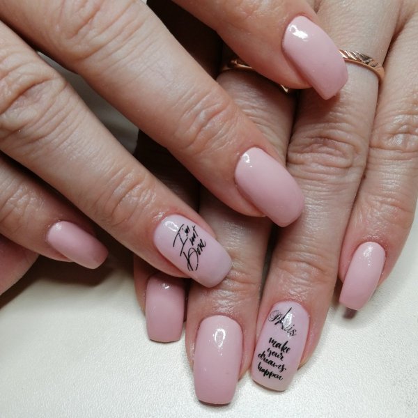 Ногти однотонные с рисунком