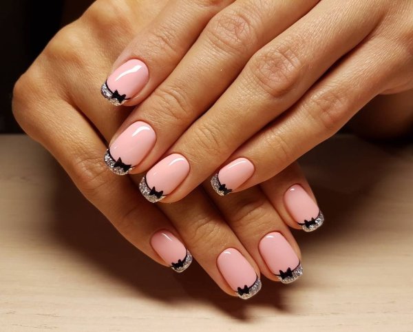 Нурмухаметова Анастасия маникюр френч