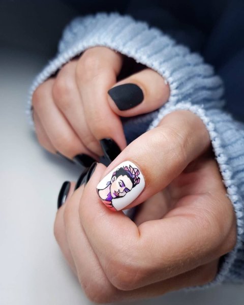 Молодежный маникюр на длинные ноги