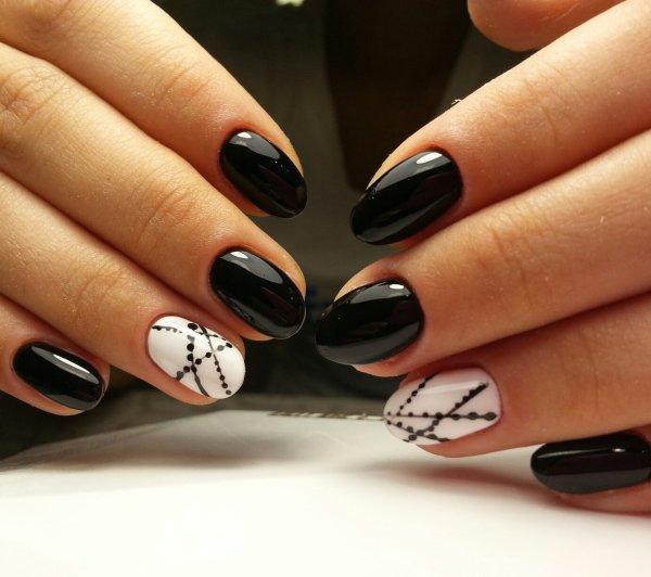Ногти черно белые
