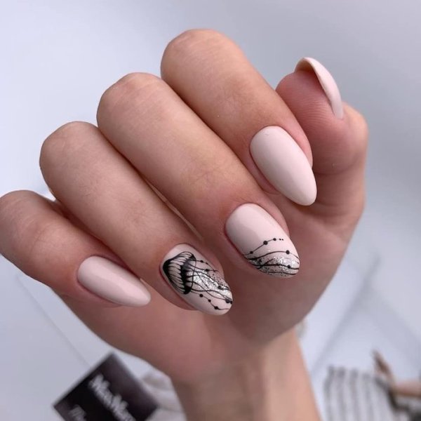 Нежный маникюр